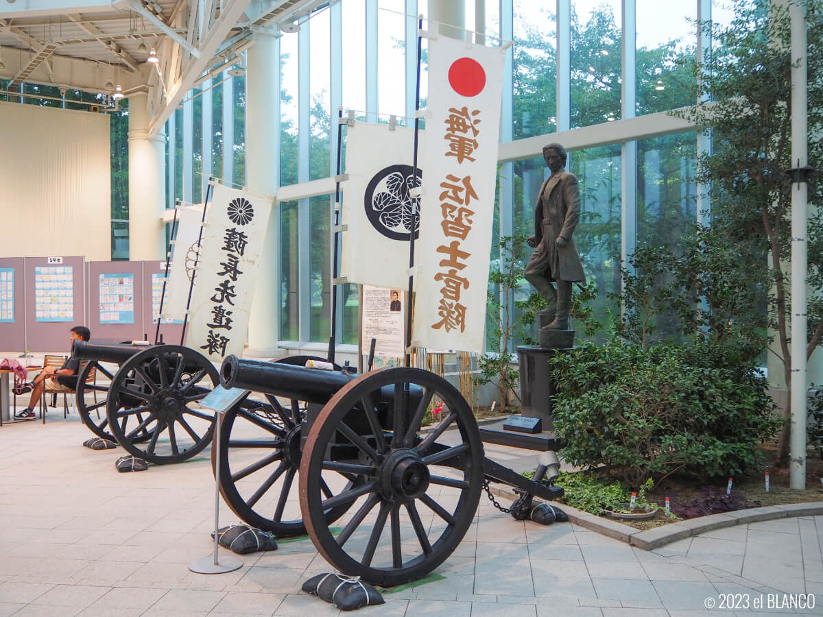 土方歳三の彫像