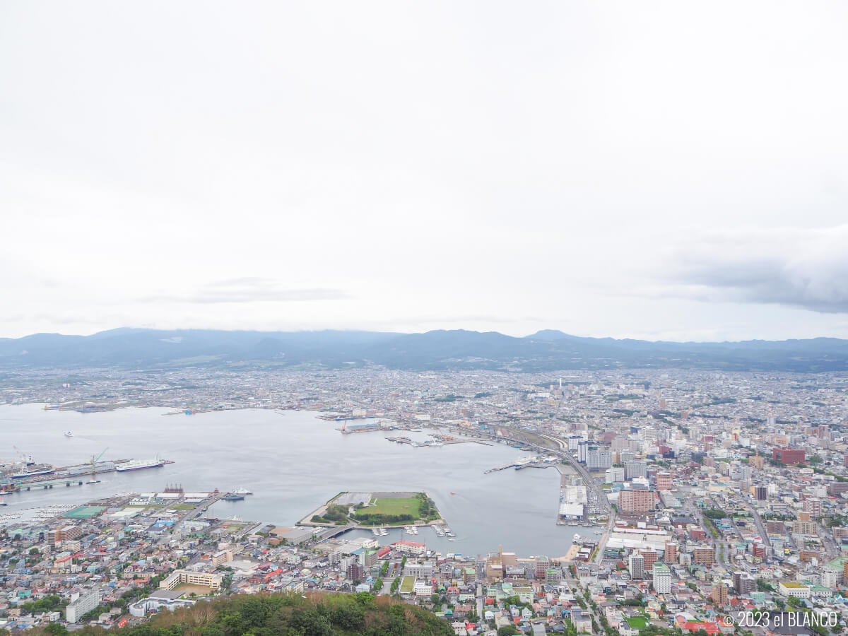 函館山から眺めた函館の風景